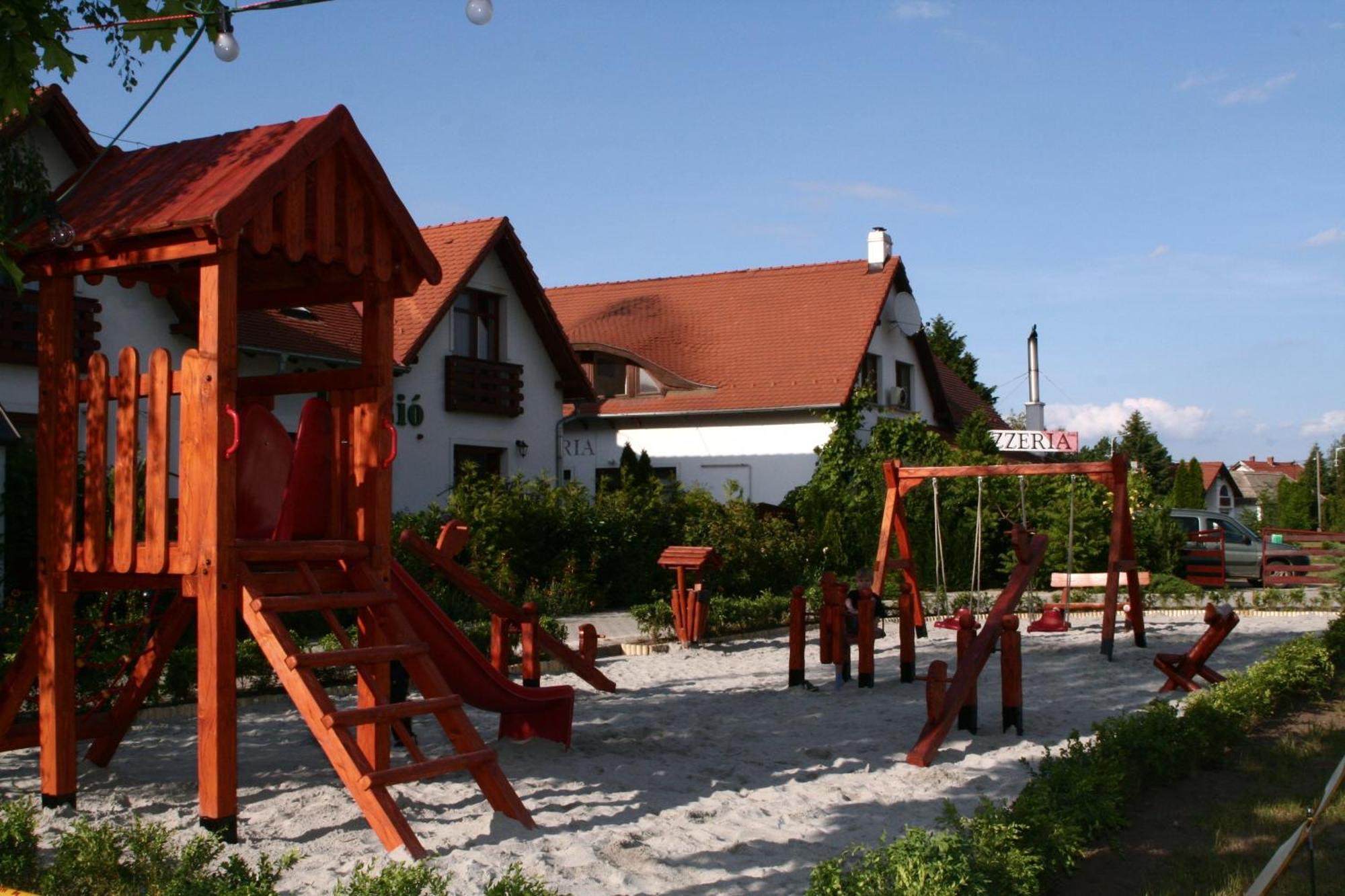 Tornacos Hotel - Hegykő 外观 照片