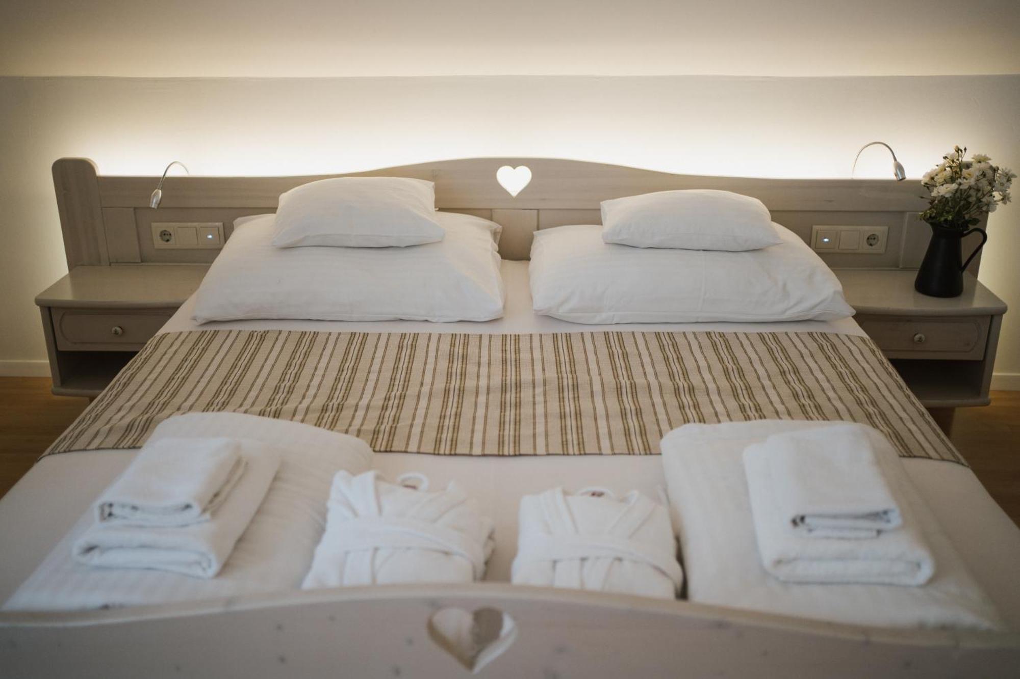 Tornacos Hotel - Hegykő 外观 照片